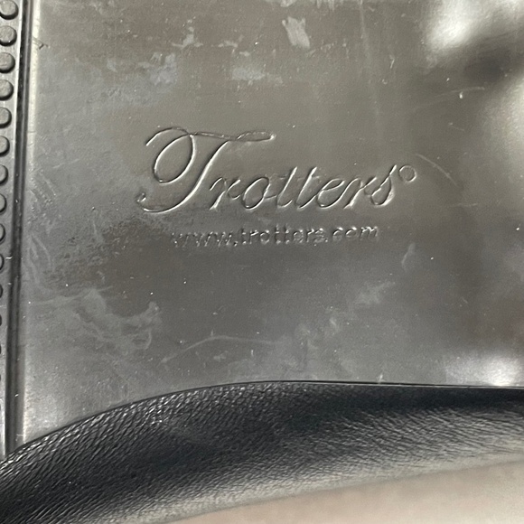 TROTTERS Womens Black Kari Round Toe Block Heel Slip On Neutral Pumps 8 N - Picture 12 of 13